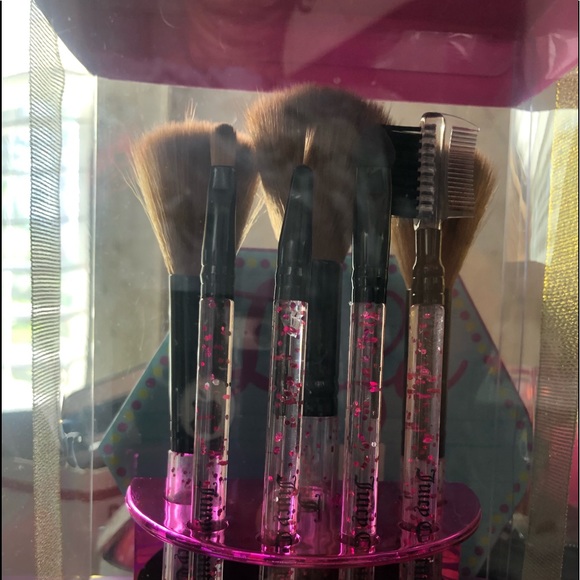 Juicy Couture Cosmetic Brush Set (7) Piece NWT - Picture 4 of 8